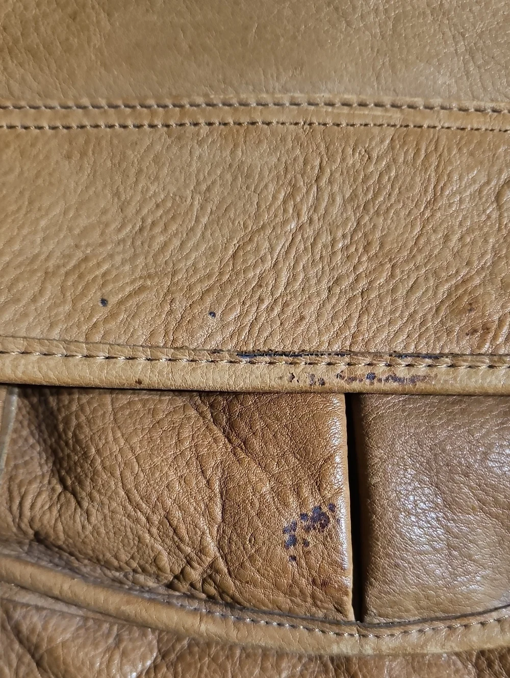Wilsons Leather Tan Pebbled Leather Crossbody Shoulder Messenger Bag Briefcase